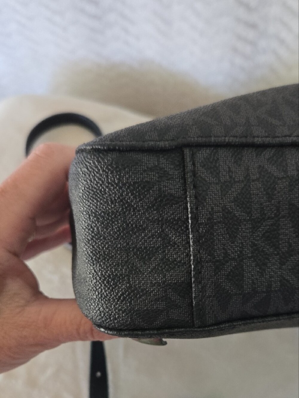 Michael Kors Black MK Signature Crossbody Bag - Picture 3 of 5